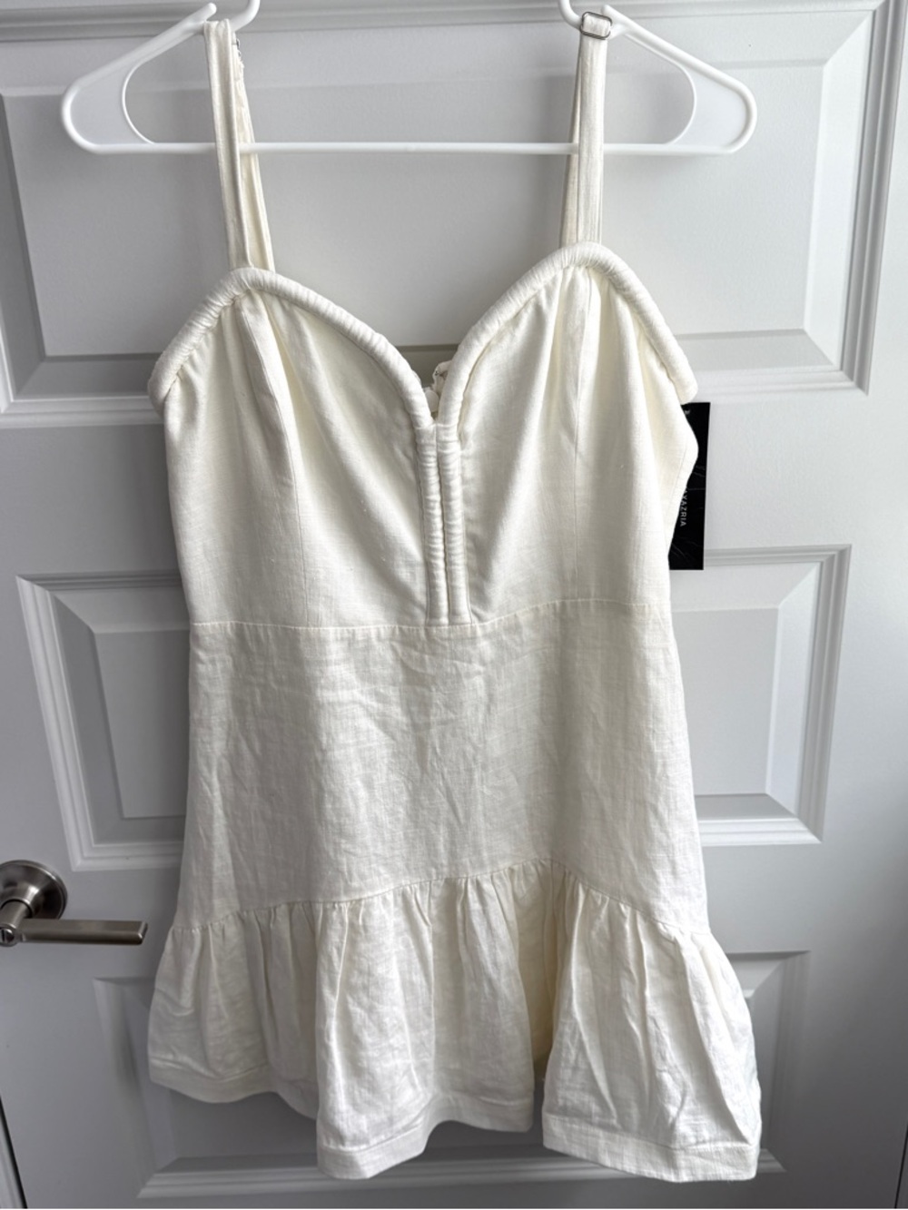 BCBGMAXAZRIA Off-White Graduation Mini Dress Size 12 Sweetheart Ruffle Hem